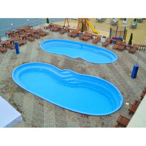 Композитный бассейн БассЛюкс Марсель, размеры 8,00 x 3,50 x 1,00-1,65 м, объём 28 м³