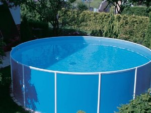 В чем отличие сборных бассейнов от композитных? Сборный бассейн